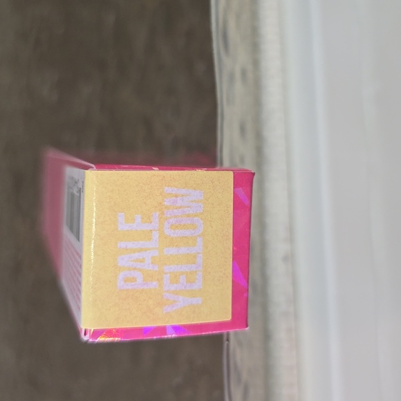 Jeffree Star Magic Star Concealer, Pale Yellow, NWT - Picture 3 of 4